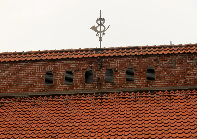 Jak utrzymać smołę na dachu